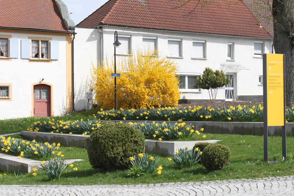 Gasthaus Und Pension Zur Linde Rot an der Rot Exterior photo