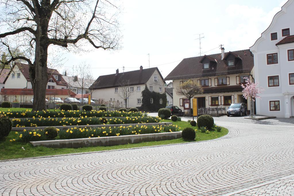 Gasthaus Und Pension Zur Linde Rot an der Rot Exterior photo