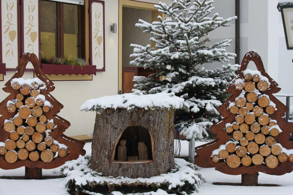 Gasthaus Und Pension Zur Linde Rot an der Rot Exterior photo