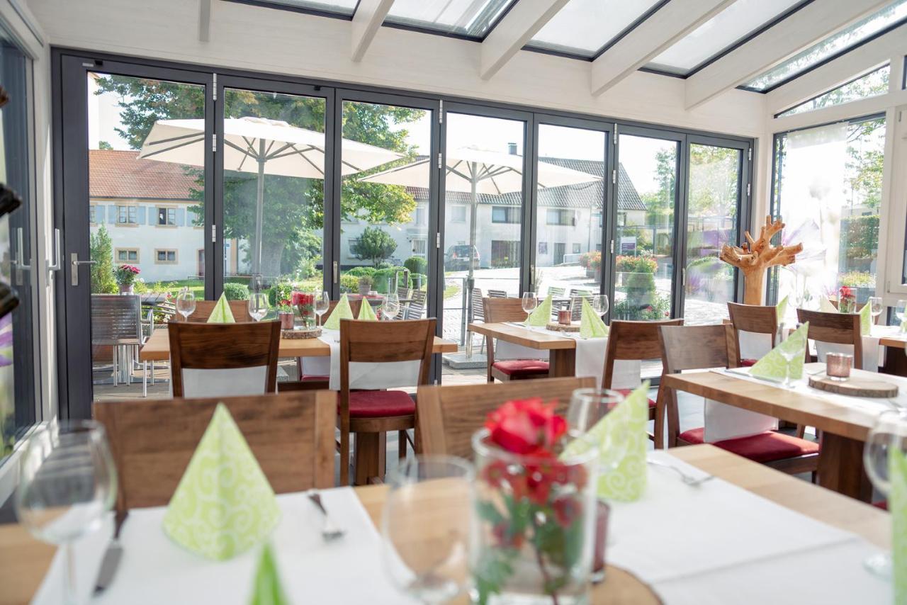Gasthaus Und Pension Zur Linde Rot an der Rot Exterior photo